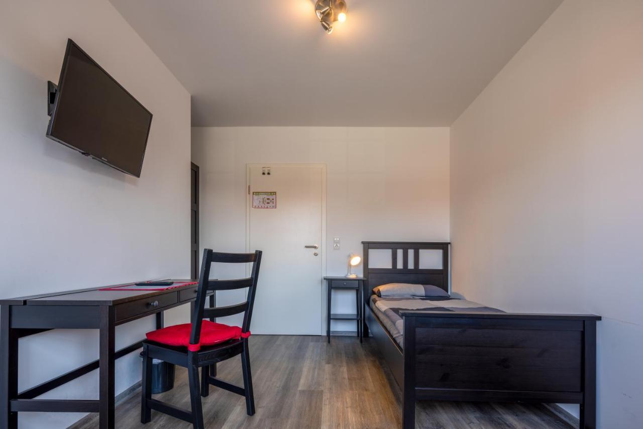 Gaestehaus Olympia Wilhelmshaven - Moderne Einzelzimmer Mit Eigenem Bad Fuer Monteure Apartamento